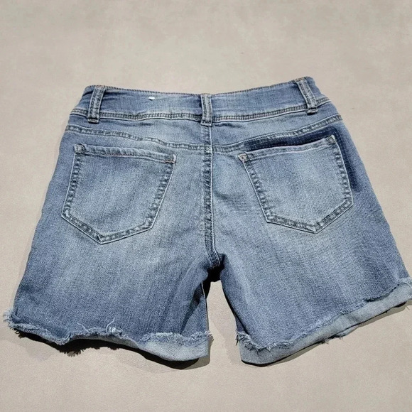 Mudd Denim Jean Shorts Youth Girls 14 Blue Cuffed Distressed Adjadtsble Waist - Picture 4 of 8